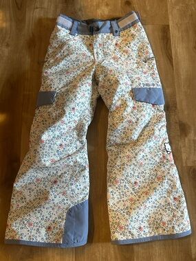 686 Girls Lola Insulated Snowboard Pant (XS) Hello Kitty White M2W803-HKWD